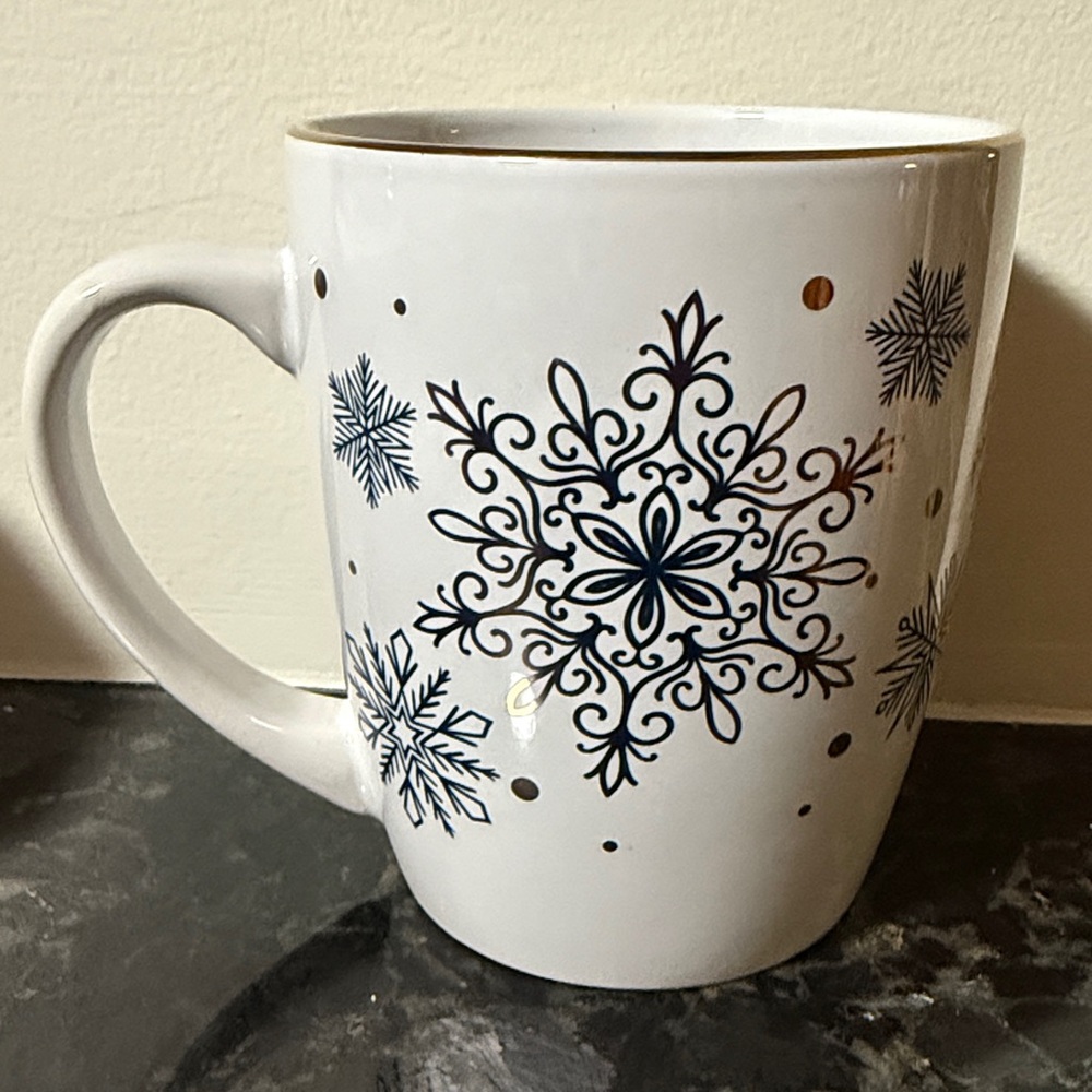 Large "Snowflake" Mug by DesignPac Blue and Gold